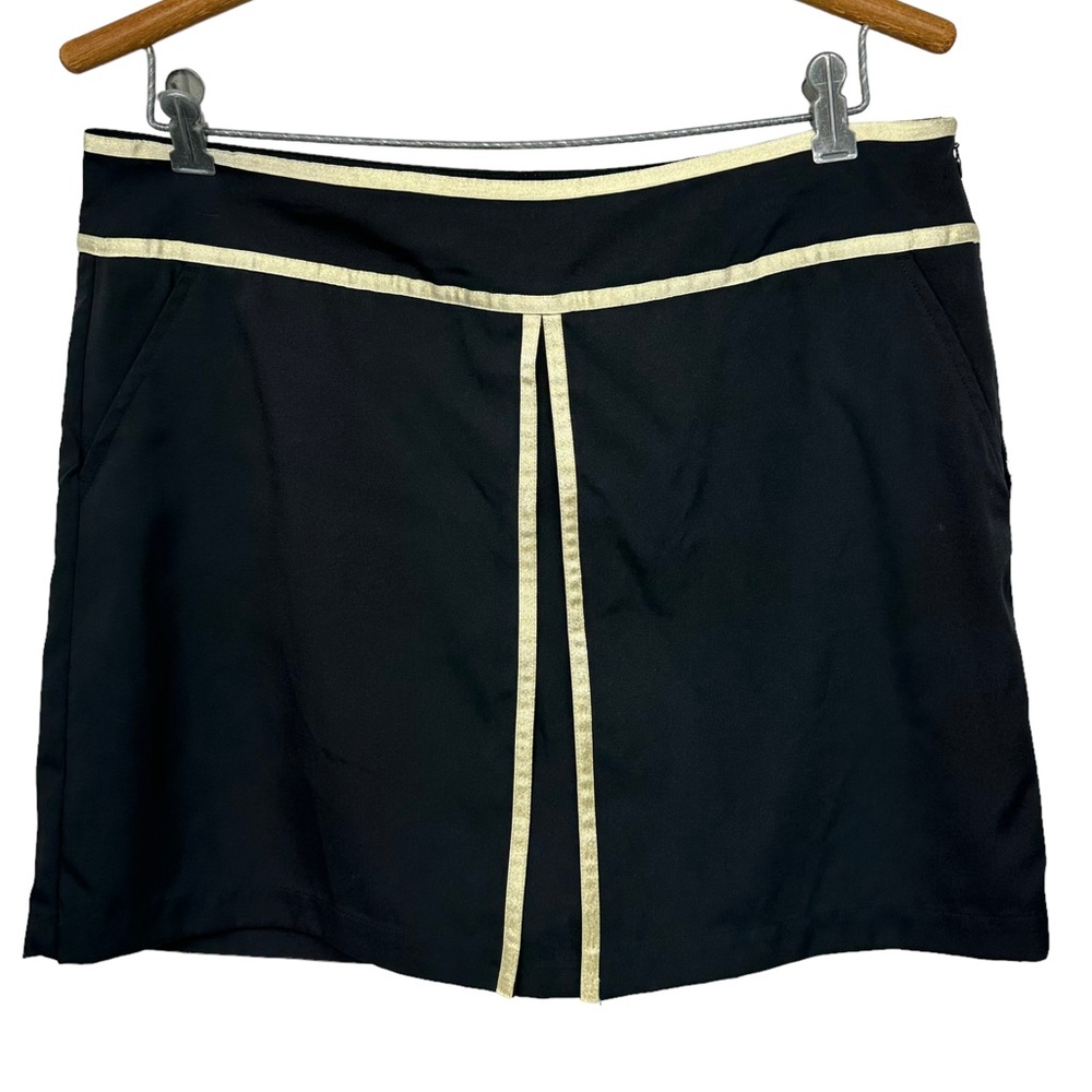 LADY HAGEN Golf Skort Size 10 Black Gold Metallic Trim 3 Pockets Side Zip